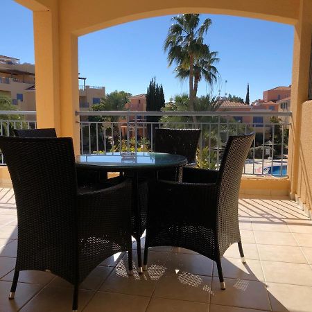 Limnaria Gardens - Modern 1 Bed, Walk To Beach & Shops 파포스 외부 사진